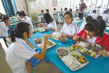 [重磅消息]2020年校園食堂真的不能再對(duì)外承包或委托經(jīng)營了